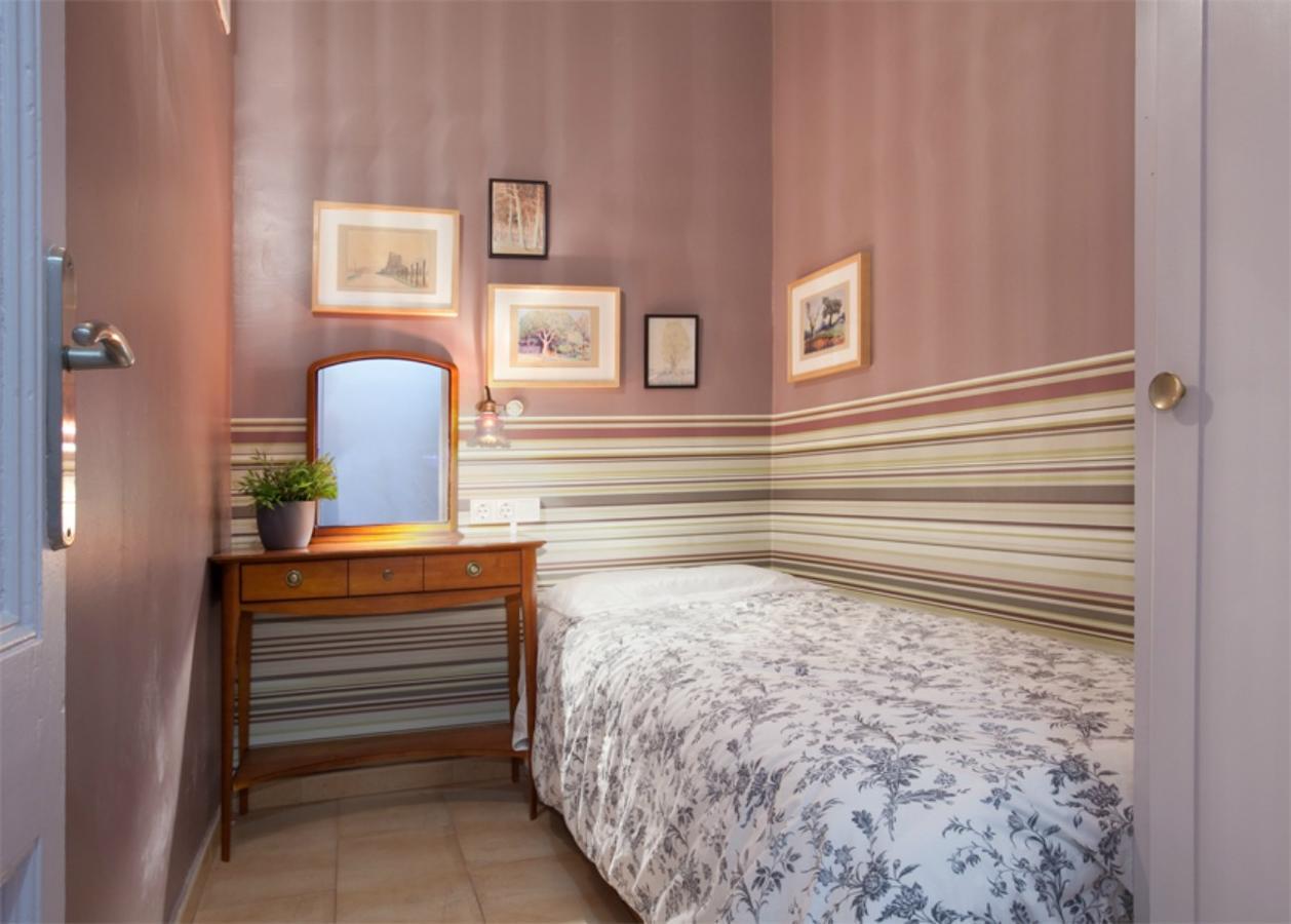 Aparteasy - Family Sant Antoni Apt. บาร์เซโลนา ภายนอก รูปภาพ